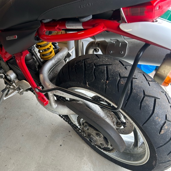 Ducati Performance Black semi rigid saddlebag. With connection bar. - Picture 9 of 10